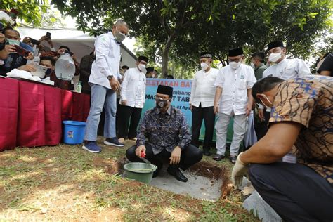 Kisah Anies Diprotes Teman Hingga Diajak Selfie Pengunjuk Rasa Masjid