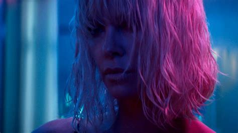 Charlize Theron es una Atomic Blonde en el primer tráiler de su nuevo