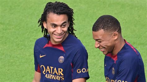 Psg Kylian Mbappé Savoure Son 1er Match Avec Son Frère Ethan Benin