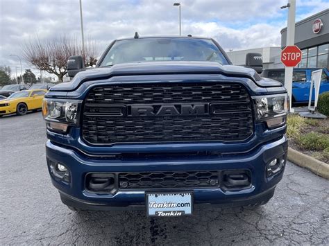 New 2024 RAM 2500 Big Horn Crew Cab In Milwaukie D1124067 Ron Tonkin