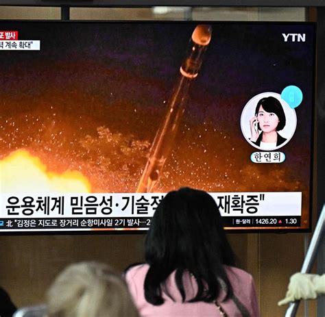 Nordkorea feuert erneut Rakete ab Kampfflugzeuge in Grenznähe im