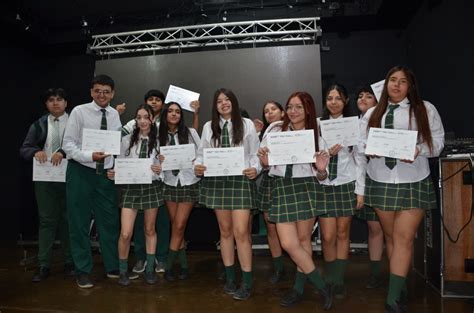 Alumnos Del SEM Recibieron Sus Certificados Del Programa Aprender A