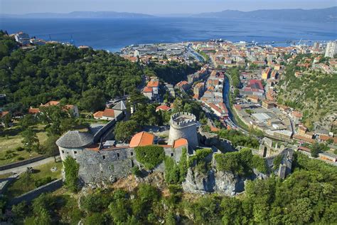 Video 10000 Parade In Rijeka At Croatias Biggest Carnival Croatia