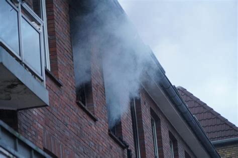 Brand In Mehrfamilienhaus Fotos Vom Feuerwehr Gro Einsatz In Waltrop