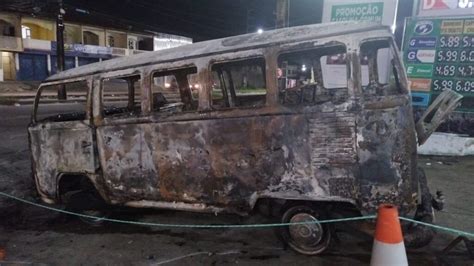 Fortaleza Kombi Pega Fogo Em Posto De Combust Vel Ap S Abastecer