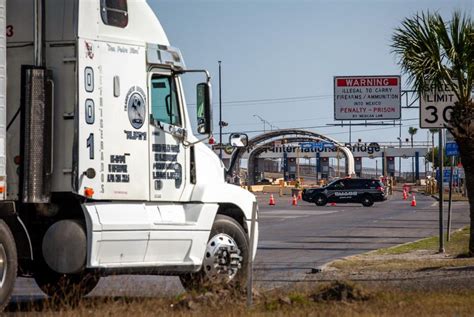 Mexico Truckers Protest New Texas Inspections Halt Trade At Border