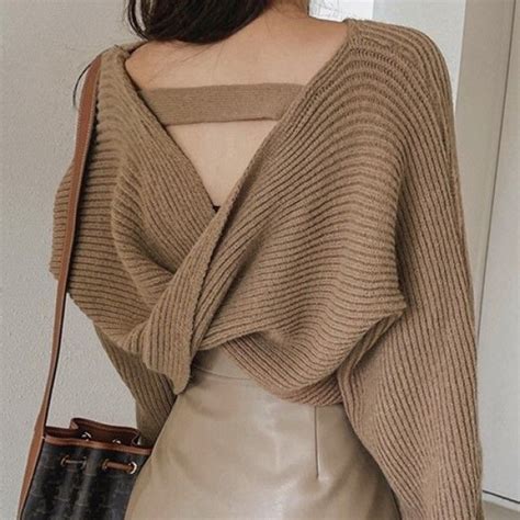 Janerium Boat Neck Plain Crop Sweater Yesstyle