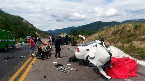 Fatal Accidente En La Siglo XXI Deja Como Saldo Dos Personas Y Tres