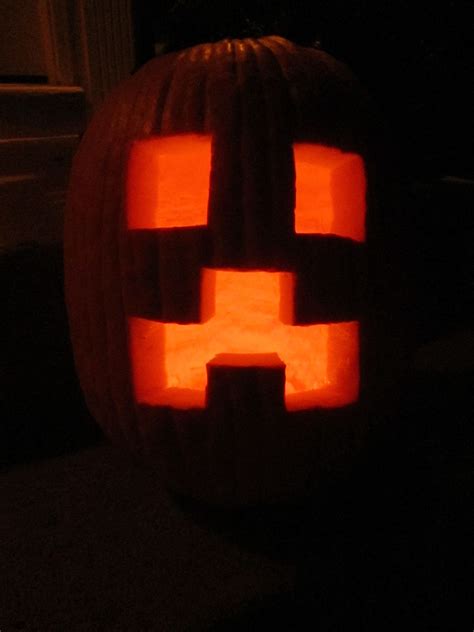 Minecraft Creeper Pumpkin! | Halloween pumpkin designs, Pumpkin ...