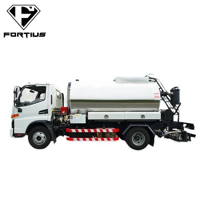 Automatic Asphalt Road Spraying Truck Road Maintenance Vehicle 3000L