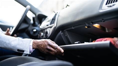 What You Should Keep In Your Glove Compartment According To A Mechanic