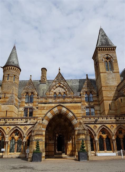 Hand – Picked for Pleasure – Ettington Park Hotel – The Travel Locker