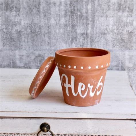 Terracotta Herb Planter With Saucer Dalisay