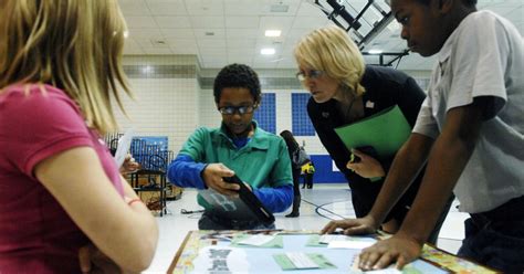 HCS school showcases leadership | Education | thenewsenterprise.com