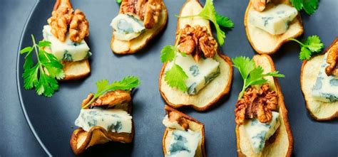 Premium Photo Dry Pear Blue Cheese And Walnut Appetizer Seasonal Snack