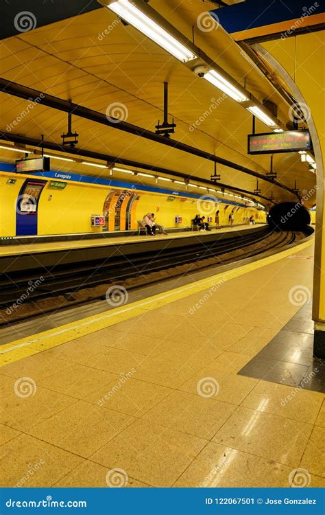 Subway Station, Madrid. Spain Editorial Photo - Image of subway, madrid ...