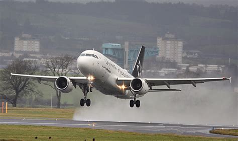 D AIBH LUFTHANSA A319 IN STAR ALLIANCE LIVERY Glasgow Ai Douglas