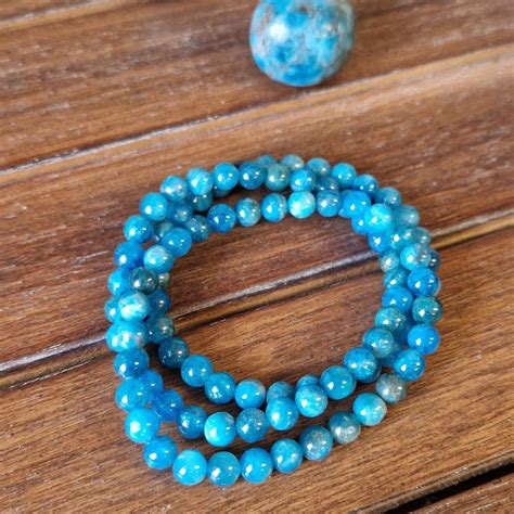 Bracelet Apatite Bleue A Mm Le Monde D Aur