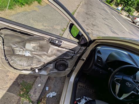 Замена ограничитель водительской двери — Hyundai Solaris, 1,4 л, 2012 ...