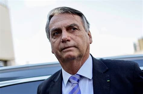 ExpressoPB Bolsonaro comparece à Polícia Federal mas fica em silêncio