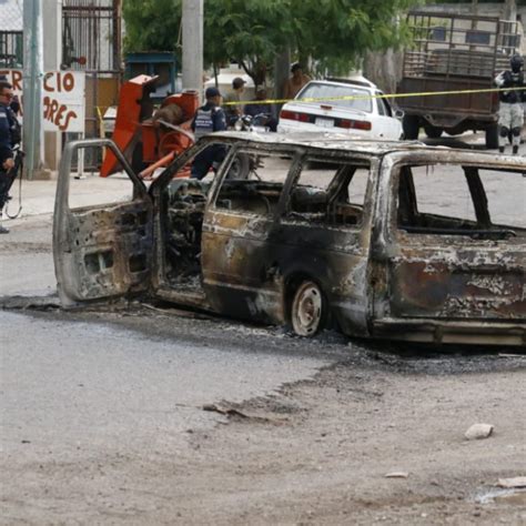 FGE Michoacán encontró 8 cuerpos en la plaza de Tuzantla tras