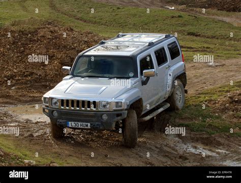 Hummer H3 driving off road Stock Photo - Alamy