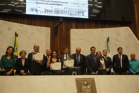 Amigos Do Hc Recebem Homenagem Da Assembleia Legislativa Do Paraná