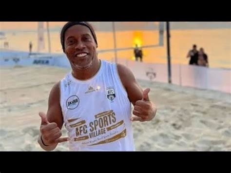 Ronaldinho Playing Footvolley At Barcelona YouTube