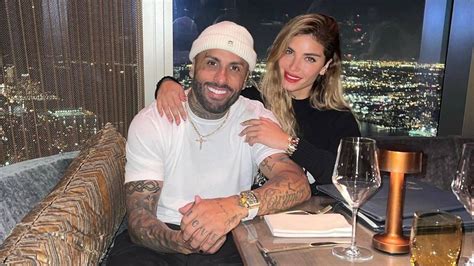 La Ex Novia De Nicky Jam Eleva La Temperatura Desde Su Lamborghini