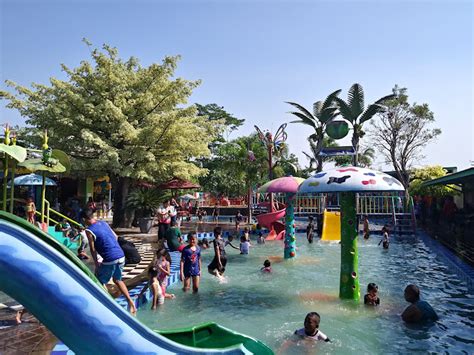 Harga Tiket Masuk Swimming Pool Jedong Cangkring Kabupaten Sidoarjo