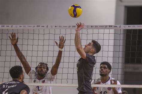 Fim De Semana Amargo Para O Voleibol Masculino Vit Ria Sport Clube