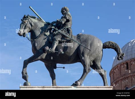 Equestrian Statue Of Gattamelata By Donatello 1453 Piazza Del Santo