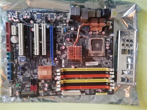 Prodajem matičnu ploču Asus Stack Cool 2 DDR2 + DDR3