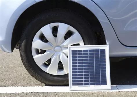 Funcionan los cargadores solares de baterías de coche TecnoNautas