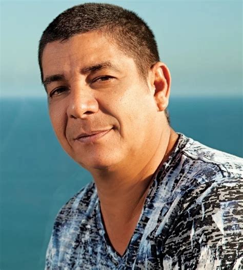 Zeca Pagodinho comemora 30 anos de carreira a vida é que foi me