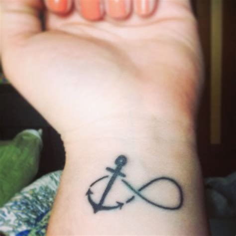 Small Anchor And Infinity Tattoo On Wrist Tatuajes De Infinidad