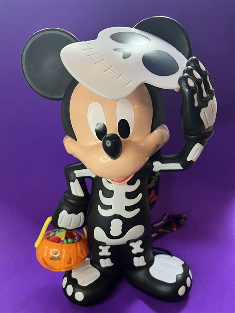 Disney 2023 Halloween Mickey Mouse Skeleton Glow Dark Light-Up Popcorn ...