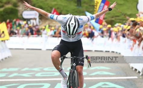 Tour De France Tadej Pogacar Stacca Vingegaard Sul Primo Arrivo