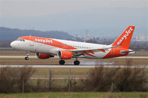 Oe Ivm Airbus A Easyjet Europe Lfll Lyon St Flickr