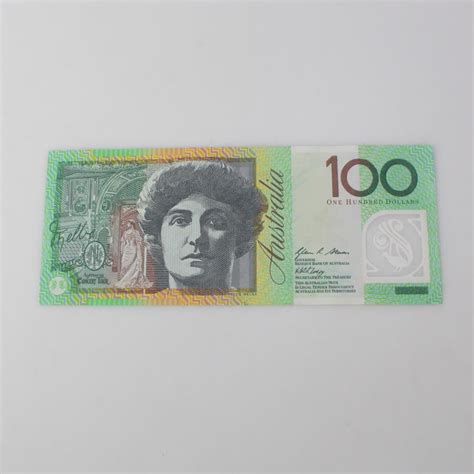 Australian 100 Dollar Bill | Property Room