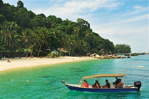 A Travel Guide to the Perhentian Islands of Malaysia