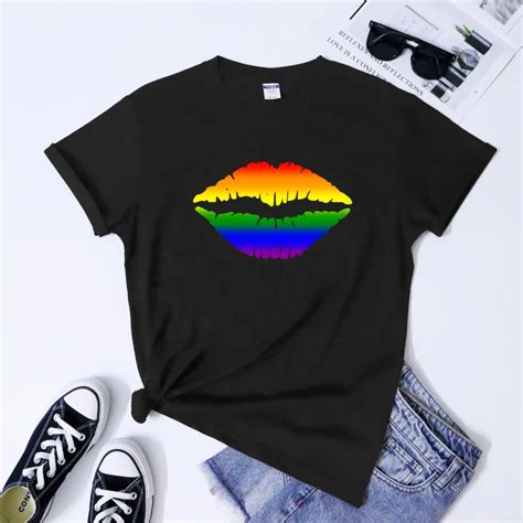 Funny Rainbow Lips T Shirt Camiseta High Quality LGBTQ Bisexual Tee Top Trendy Gay Pride Shirt