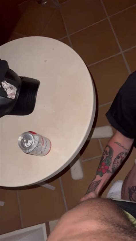 Xvideo Porn With Drunk Friend Sucking His Horny Friend Cnn Amador