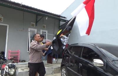 Heboh Warga Kibarkan Bendera Merah Putih Bareng Tengkorak One Piece