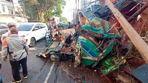 Kecelakaan Maut Tadi Subuh Truk Tabrak Pejalan Kaki Hingga Tewas