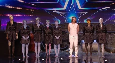 Britain S Got Talent Naked Dancers Create Stunning Ocean Optic Illusion With Body Art Irish
