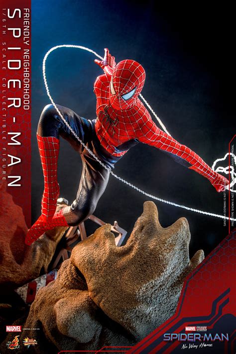 Фигурка Человек Паук Hot Toys MMS Friendly Neighborhood Spider Man No Way Home Deluxe
