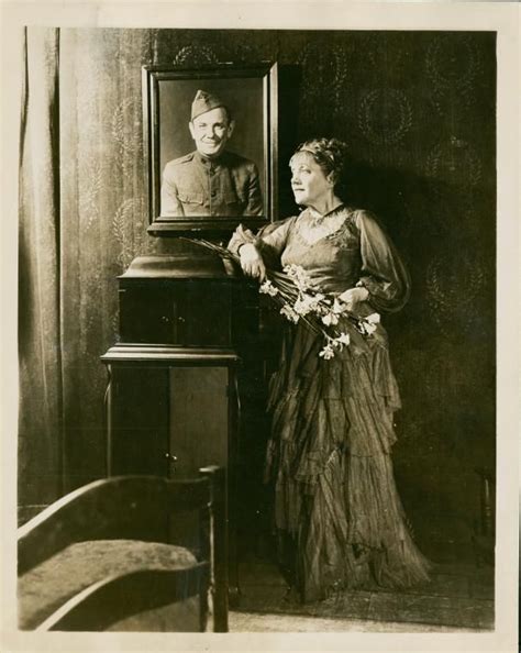 Laurette Taylor In The Stage Production The Glass Menagerie Nypl Digital Collections Theatre