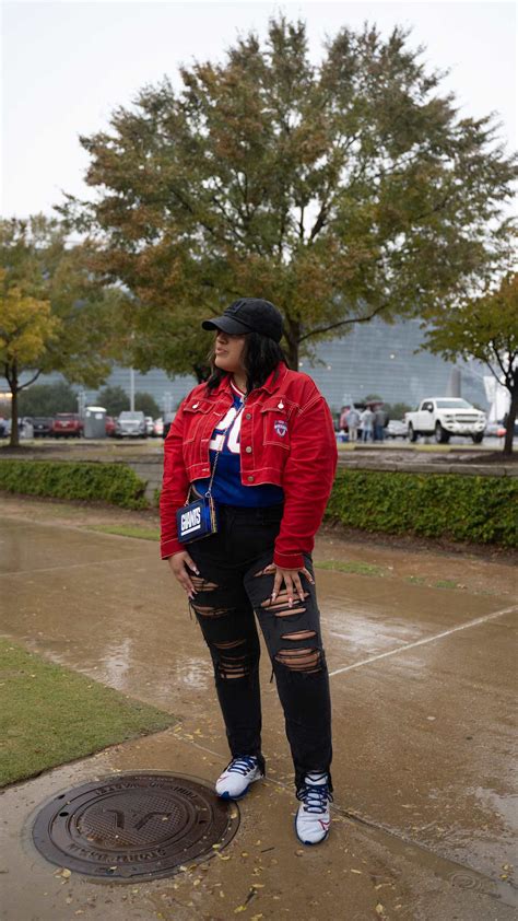 New York Giants vs Dallas Cowboys tickets are selling fast 27