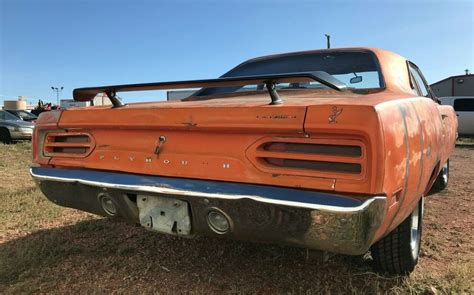 Roadrunner Rear Barn Finds